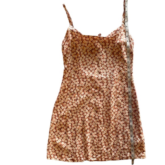 Forever 21 Floral Dress Size S. Spaghetti Straps Floral Cut-Out Gently Used. - Picture 7 of 7